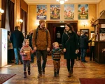 Dětský masopustní karneval v mateřské škole s maskami a výzdobou